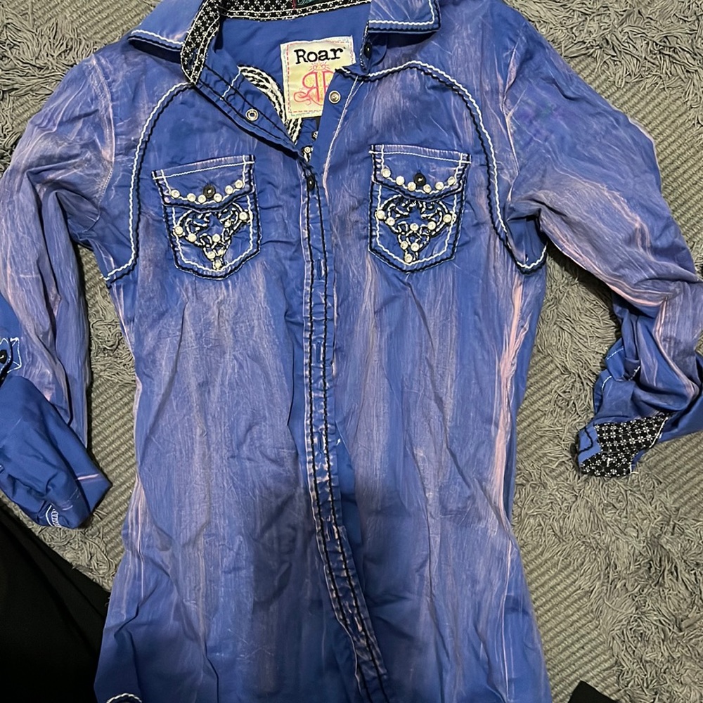 Roar long sleeve top
